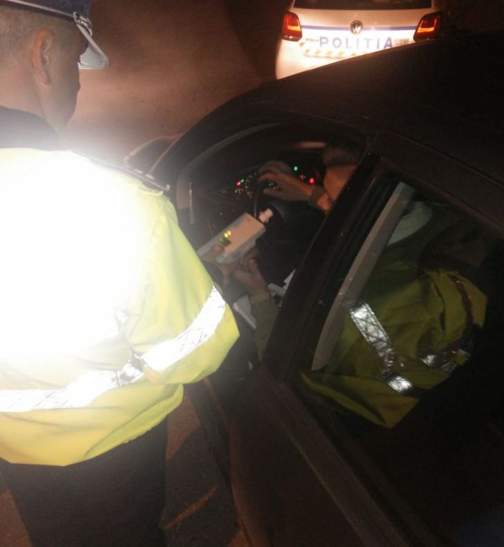 Șoferi beți și fără permis, depistați în trafic în Prahova