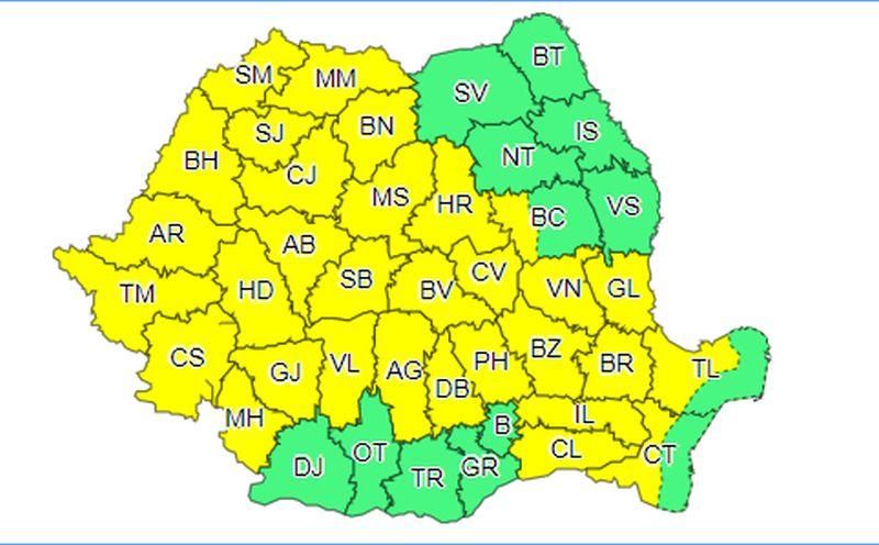 Cod galben de ploi, vijelii şi grindină în Prahova