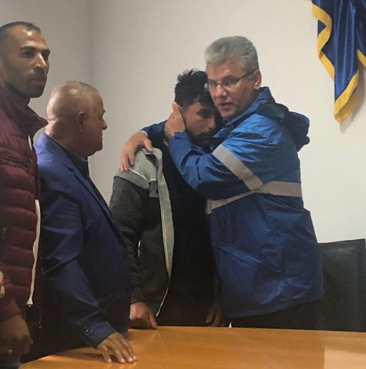 FOTO VIDEO Revoltător! Ministrul Deneș, exercițiu de imagine din suferința părinților rămași fără cei 4 copii de la Sângeru!