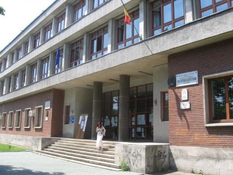 12 unităţi de învăţământ din Ploieşti funcţionează fără autorizaţii de la ISU