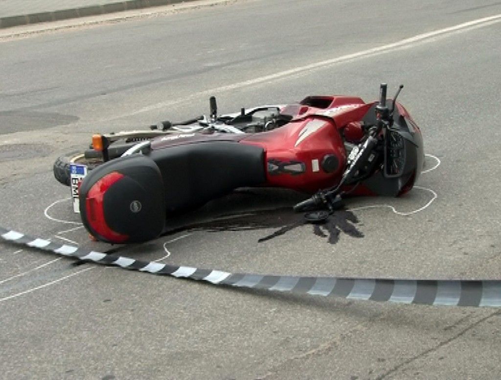 Un motociclist a ajuns în spital după ce a fost rănit într-un accident la Băicoi