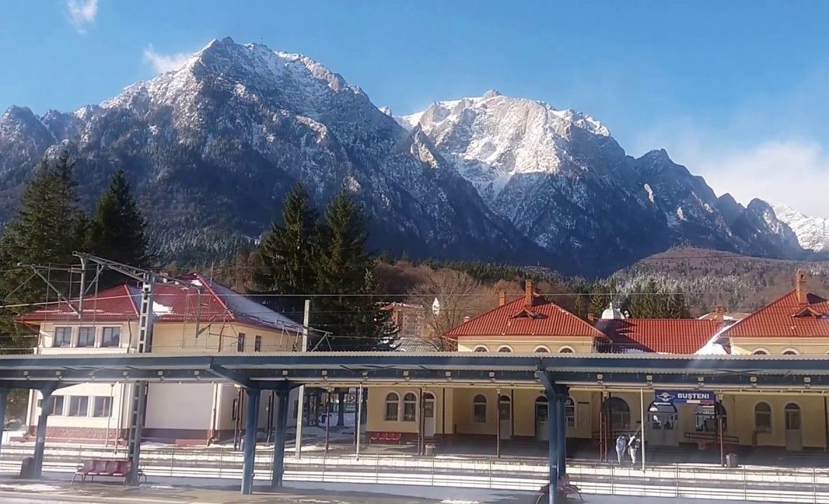 Femeie lovită de tren în apropierea gării Bușteni