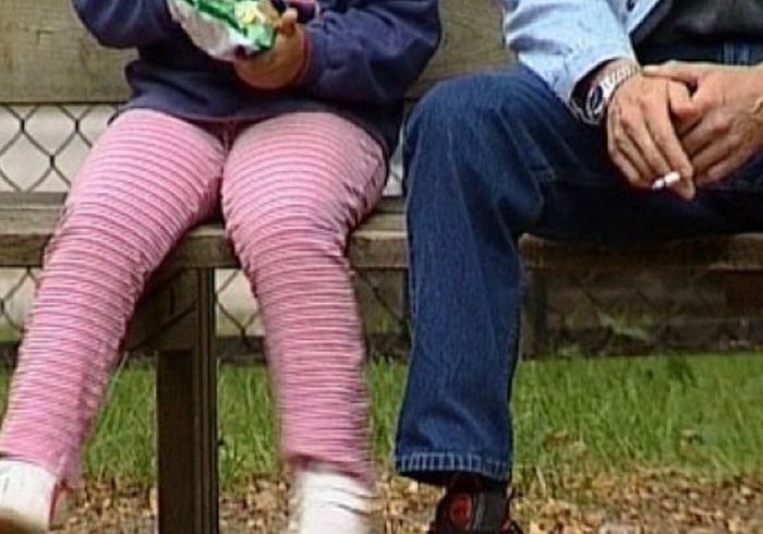 Noi amănunte în cazul fetiței de 11 ani din Prahova pipăită și fotografiată dezbrăcată de către un vecin