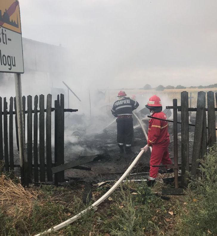 FOTO/ VIDEO Service auto în flăcări la Albeşti Paleologu