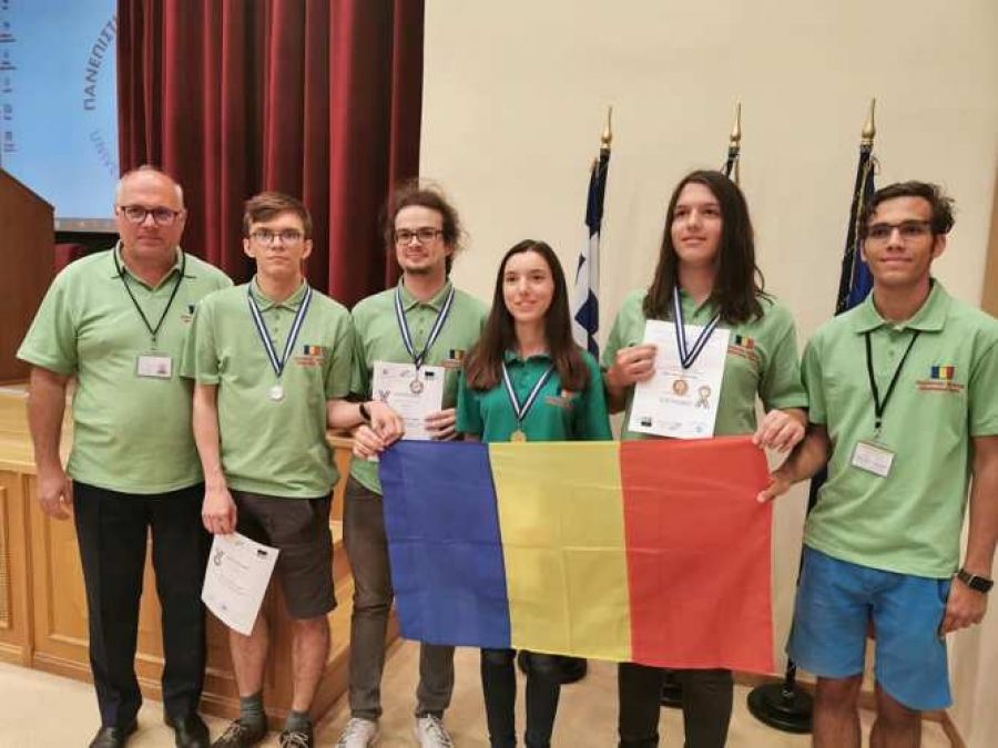 Aur pentru o elevă din Ploieşti la Balcaniada de Informatică