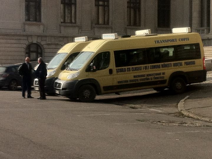 Autorităție prahovene au recunoscut: 15% dintre microbuzele şcolare din Prahova sunt foarte uzate