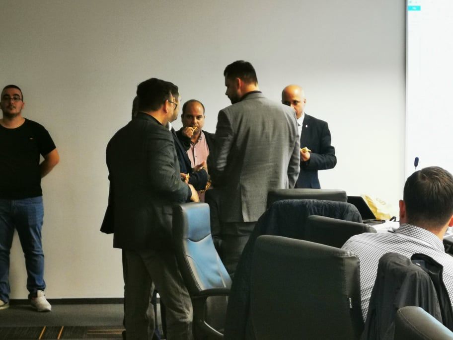 Negocieri politice intense în CL Ploiești pentru majorarea tarifului la căldură. Cât vor plăti ploieștenii