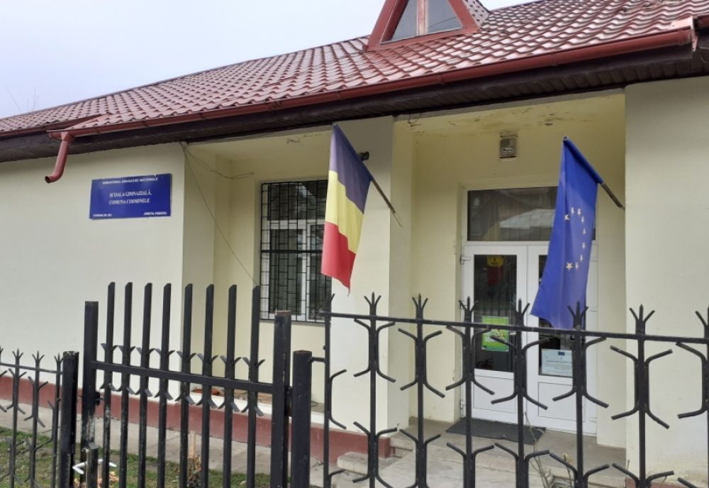 Elev din Prahova, mutilat după ce a fost stropit din greşeală cu acid