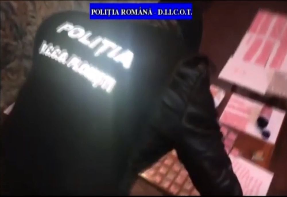 Un ploieștean a căzut de la etajul unui bloc! Era implicat în traficul de droguri de mare risc