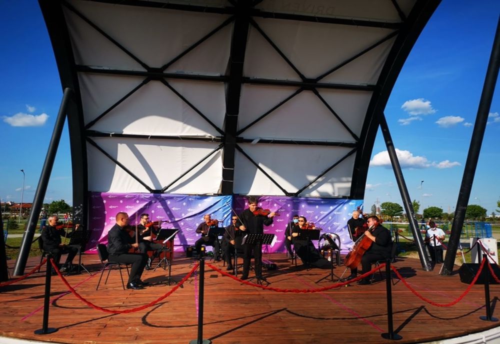 Filarmonica Paul Constantinescu Ploiești te așteaptă cu noi concerte, sâmbătă, în Parcul Municipal Vest