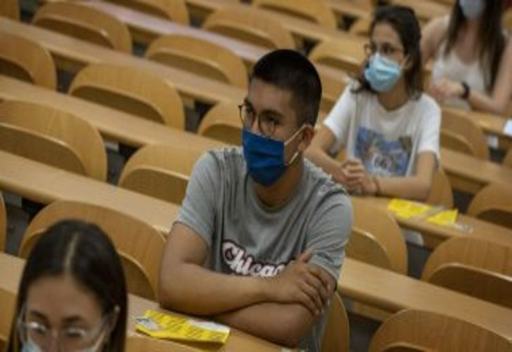 A doua şansă la Bacalaureat. Începe sesiunea de toamnă a examenului naţional!