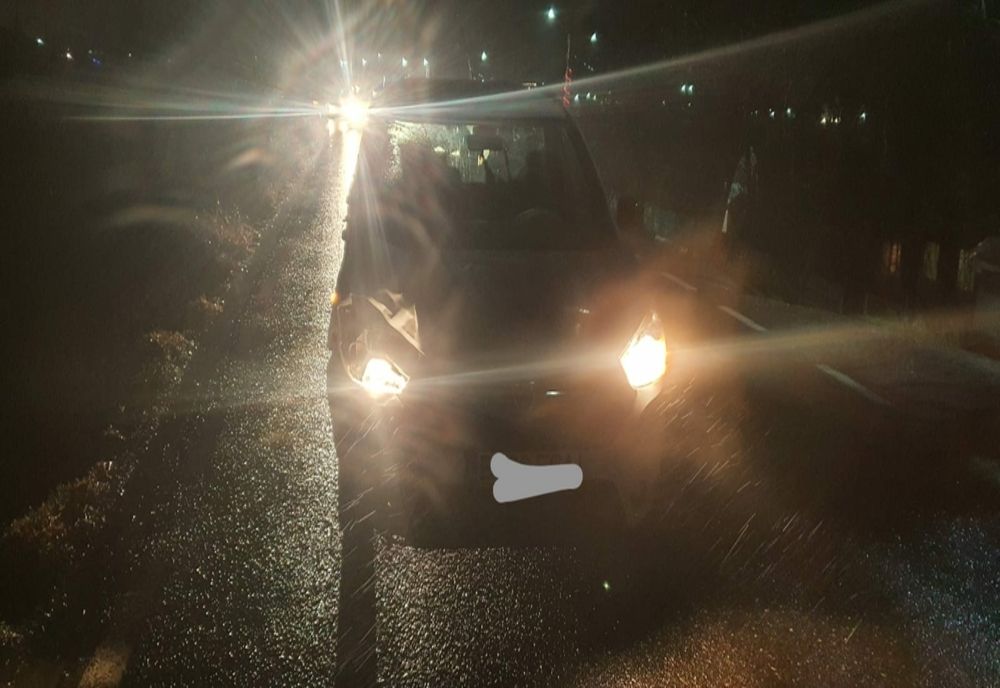 Brăileni spulberați de o mașină pe un drum național din Tulcea