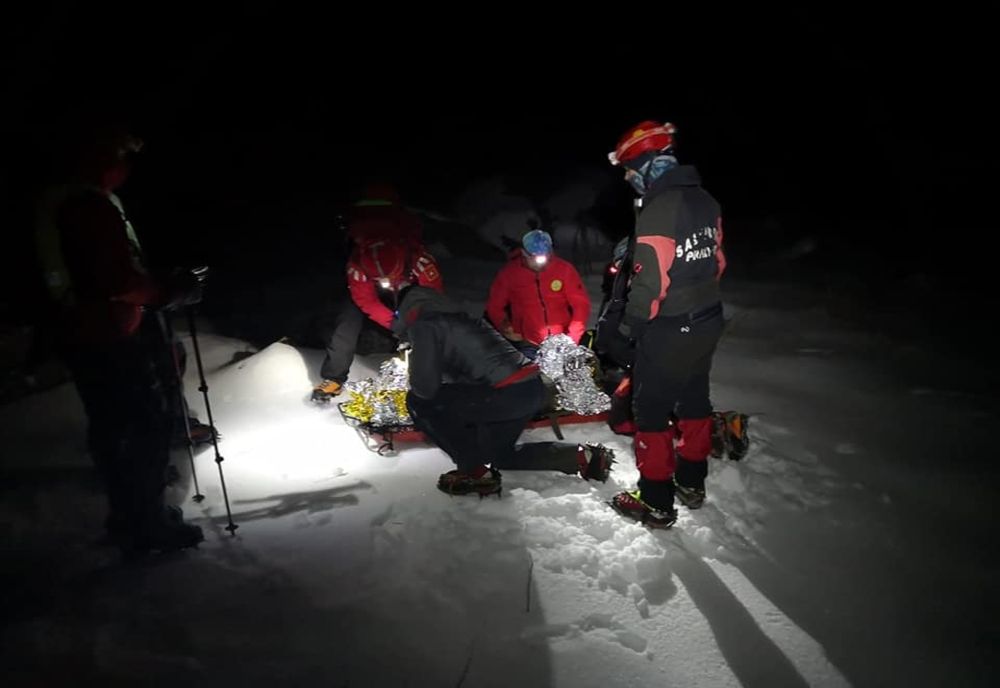 O femeie a căzut de la înălțime din Brâna Mare a Morarului, una dintre cele mai dificile zone din Bucegi. Ea și bărbatul care a alertat autoritățile au MURIT