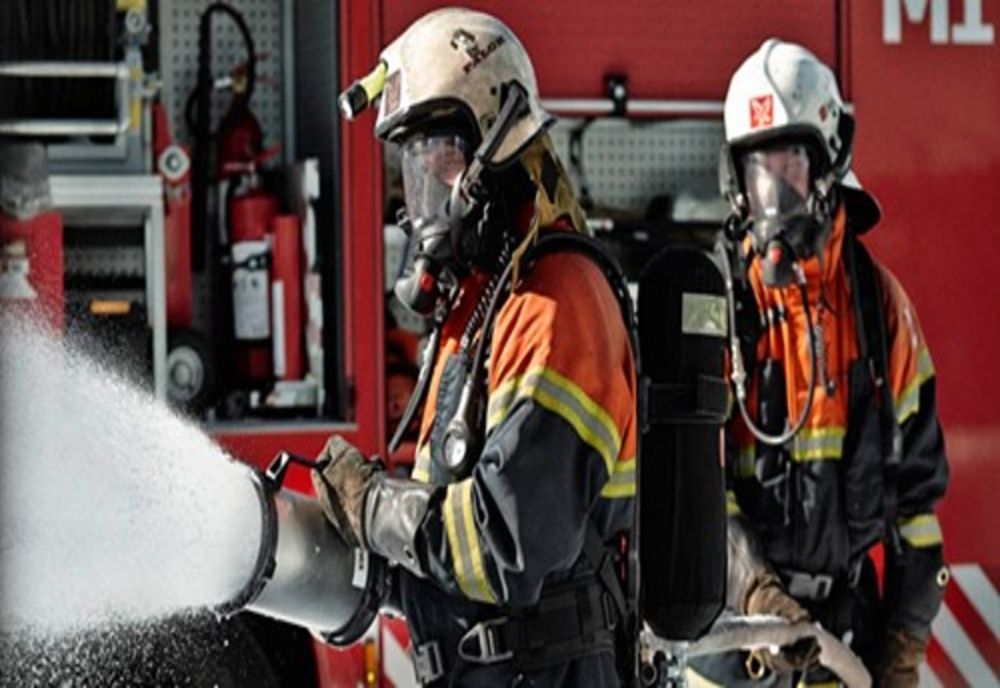 Incendiu la o fabrică de mobilă din Ploiești