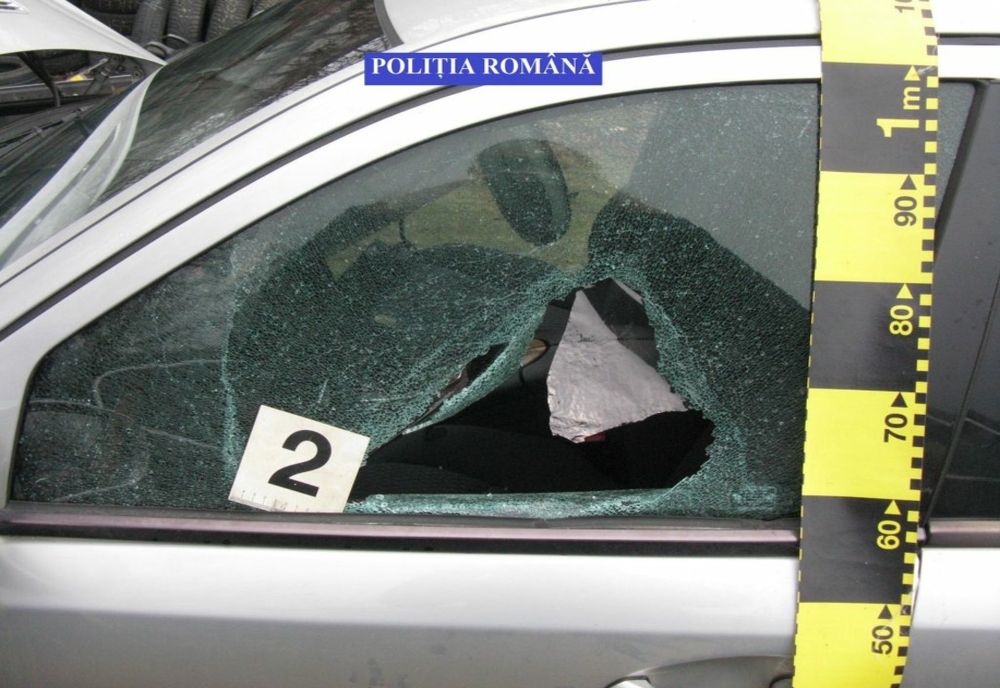 Percheziții în Ploiești și Blejoi la persoane bănuite de furturi din autoturisme 