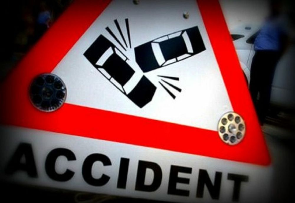 Accident în Ploiești. O motocicletă și un autoturism au intrat în coliziune
