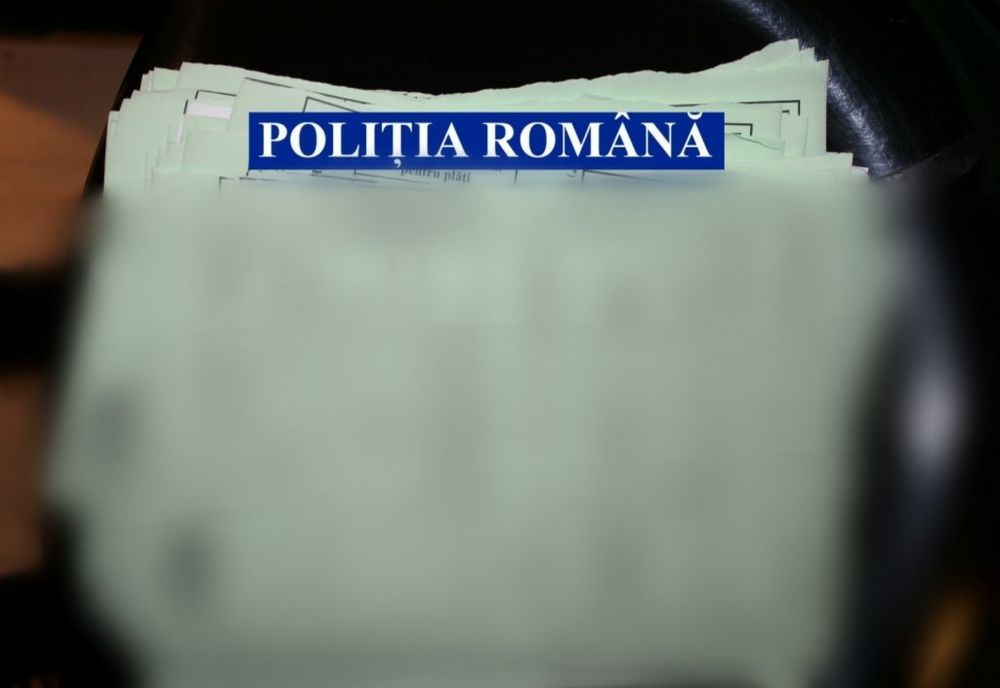 Percheziții în Prahova și Capitală. 11 persoane vizate că au falsificat contracte de drepturi de autor, pentru a obține ajutor de la stat pe timp de criză 