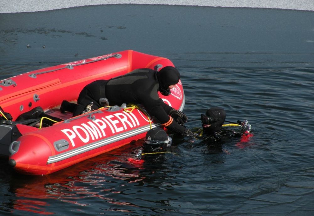 Bărbat găsit înecat în albia râului Teleajen