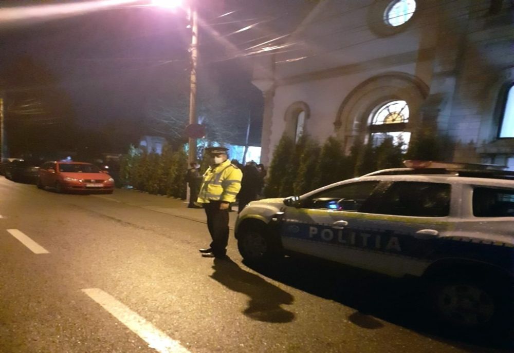Controale ale Poliției în Prahova, cu ocazia Paștelui Catolic. Peste 100 de sancțiuni aplicate pentru nerespectarea măsurilor de protecție