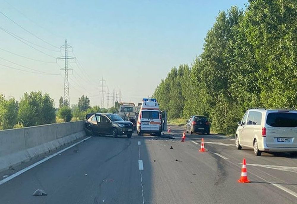 Accident pe Centura de Vest a Ploieștiului. Două autoturisme au intrat în coliziune