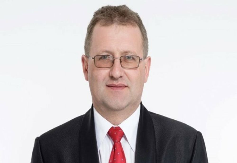 Mandatul primarului din Șotrile, invalidat din nou de către instanţă din cauza condamnării pentru pornografie infantilă