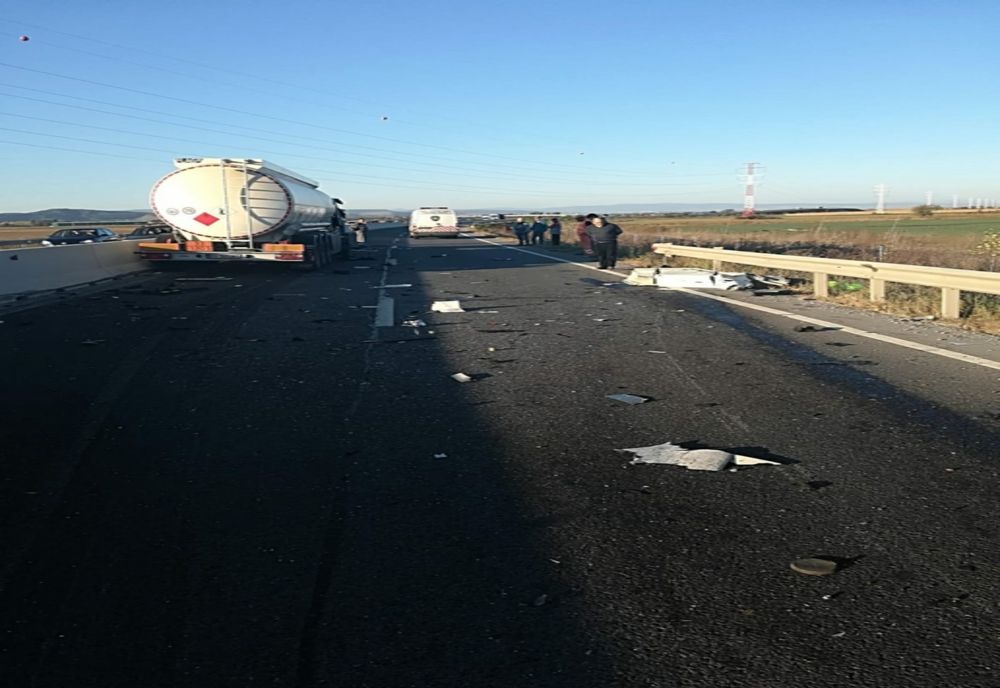 Trafic blocat pe DN1A, în Cheia, din cauza unui accident rutier