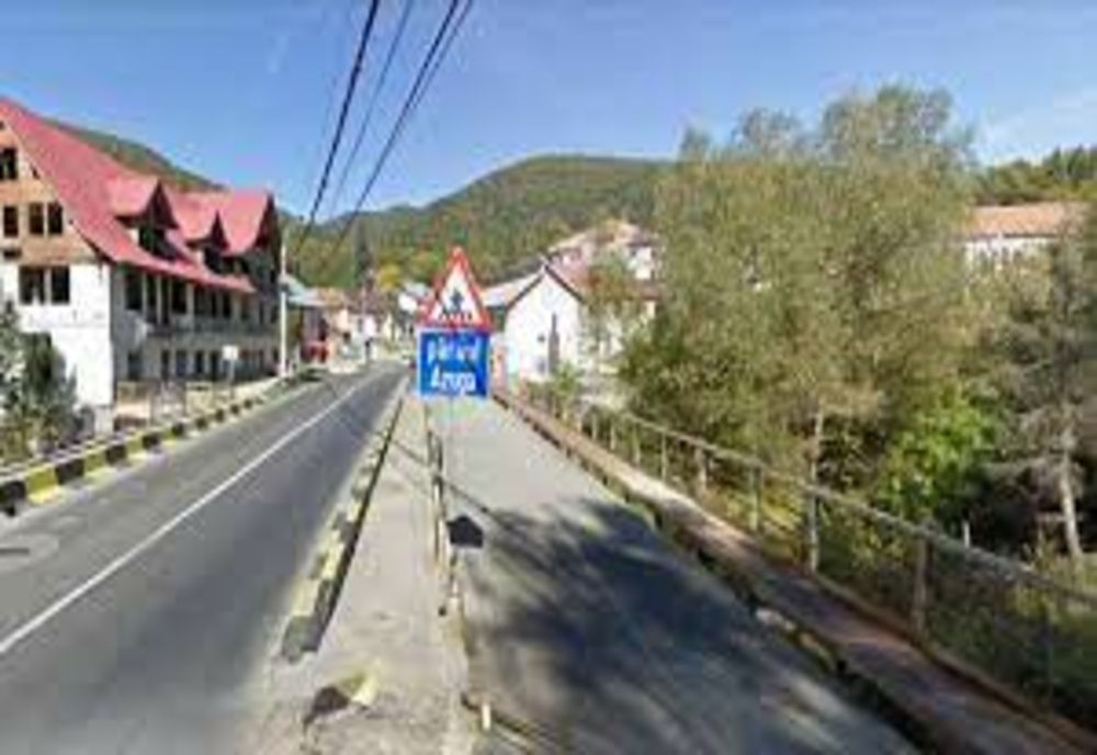 Prahova. Traficul peste pârâul Azuga, de pe DN 1, va fi închis temporar marți dimineața, de la ora 02.00