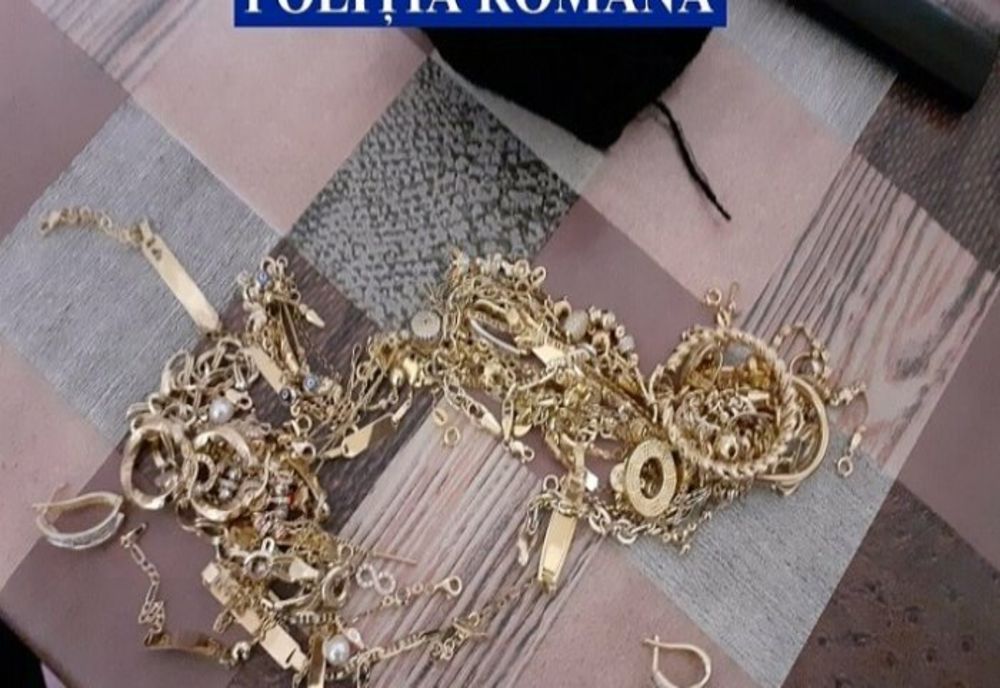 Tâlhărie la un amanet din Ploiești. Angajatele, amenințate cu cuțitul 