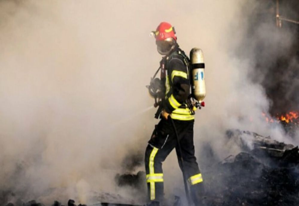 Prahova. Casă mistuită de flăcări, la Floreşti