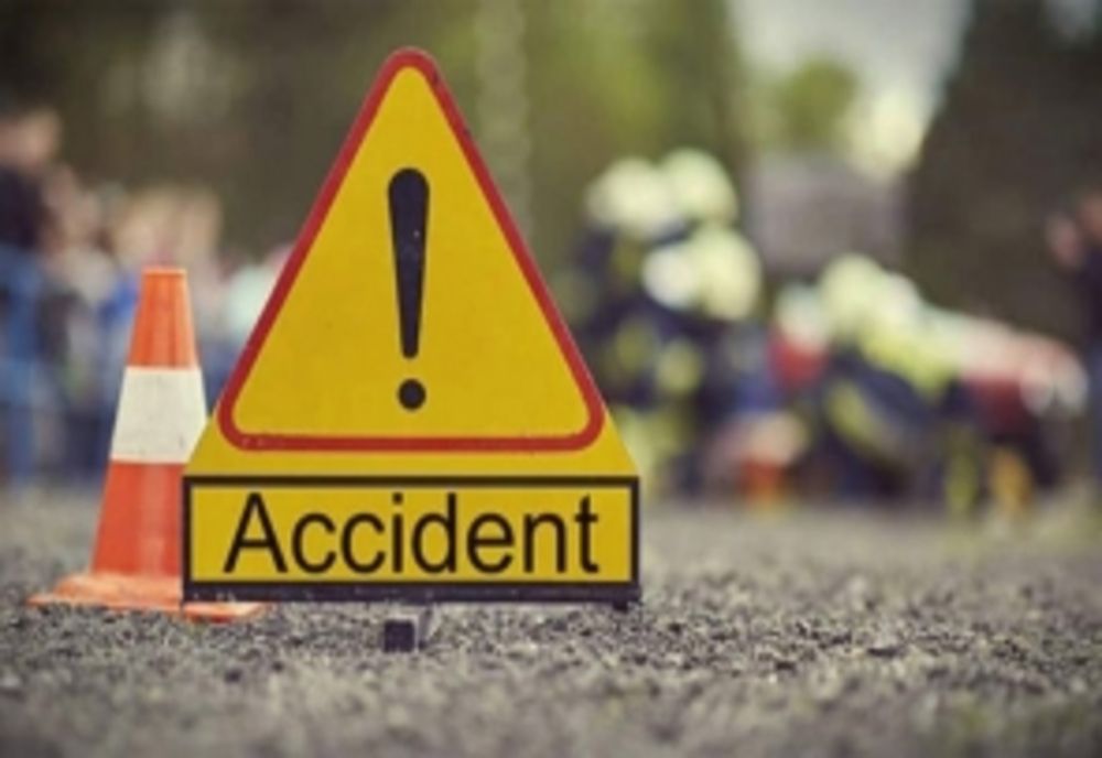 Accident rutier în Ploiești. O femeie a fost rănită și transportată la spital