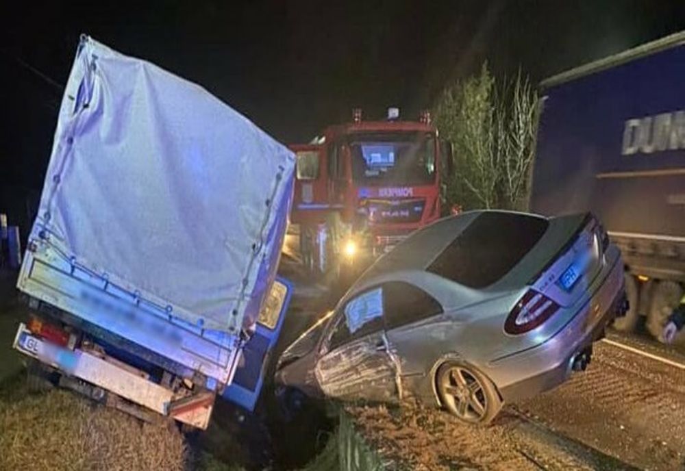 Accident rutier pe DN 1B, la Loloiasca. Un autoturism  a intrat în coliziune cu o autoutilitară