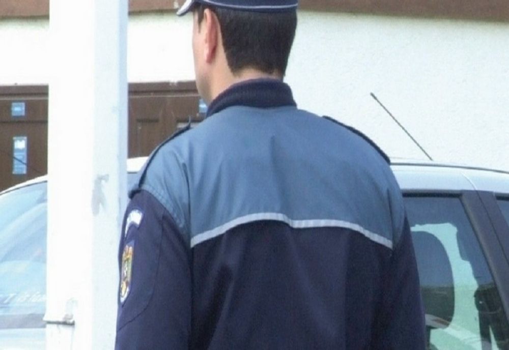 Dosar penal pentru polițistul care este acuzat că a agresat un minor în secția de poliție!