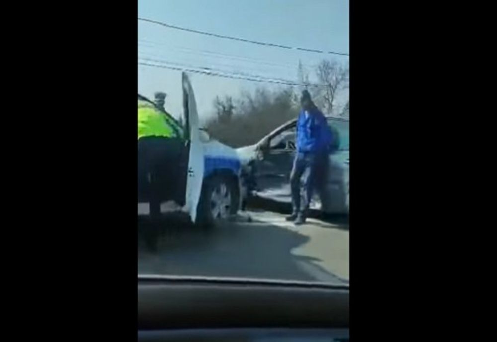 Autospecială de Poliție implicată într-un accident pe DN 1B.  Un poliţist a fost rănit