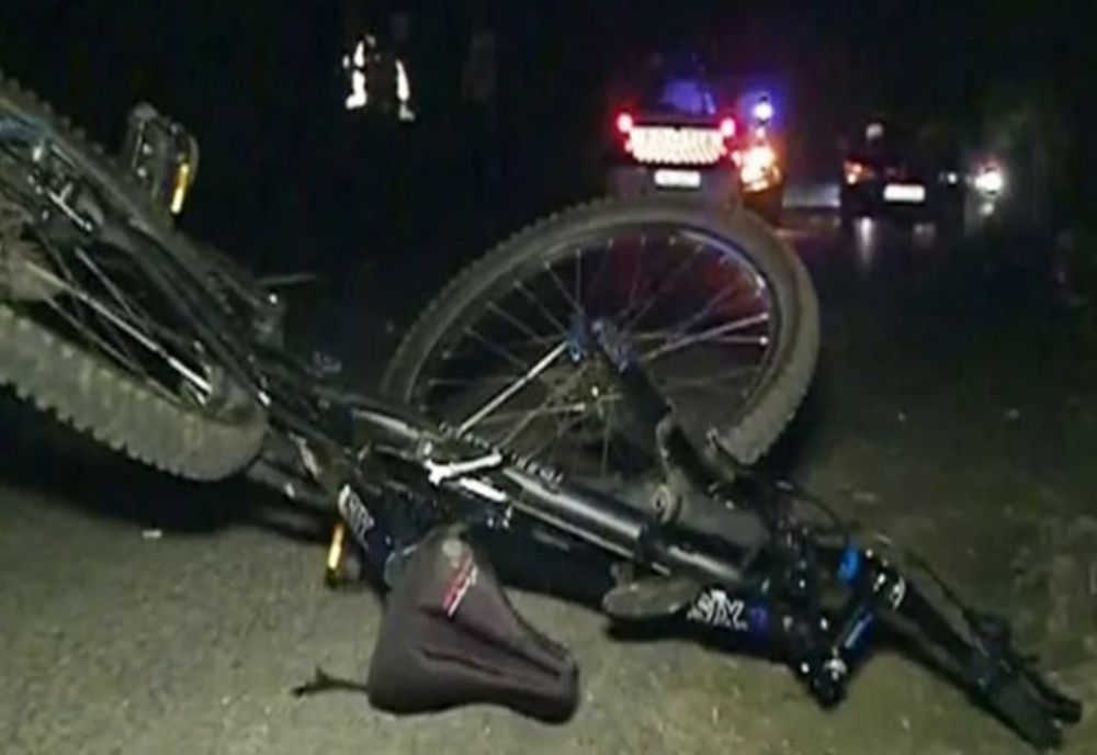 Biciclist decedat pe DN 1A, după ce a fost acroşat de un autoturism 