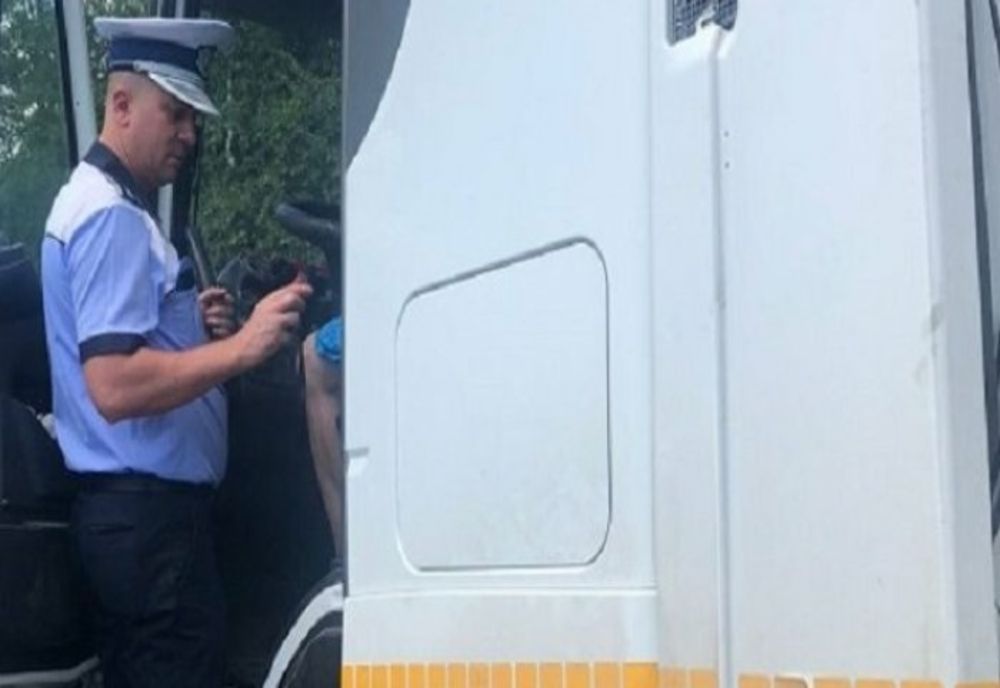 Prahova. Şofer de autobuz a fost prins beat la volan, pe Bd. Carol I din Câmpina