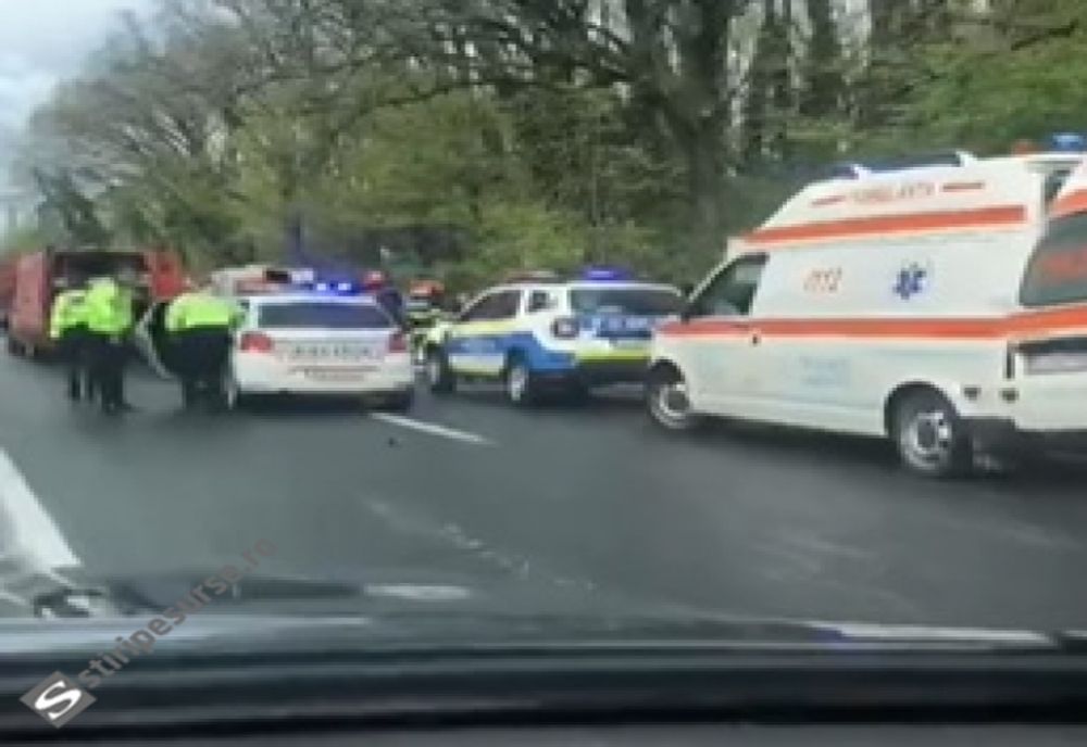 Încă un accident pe DN1, în județul Prahova. O persoană a fost transportată la spital