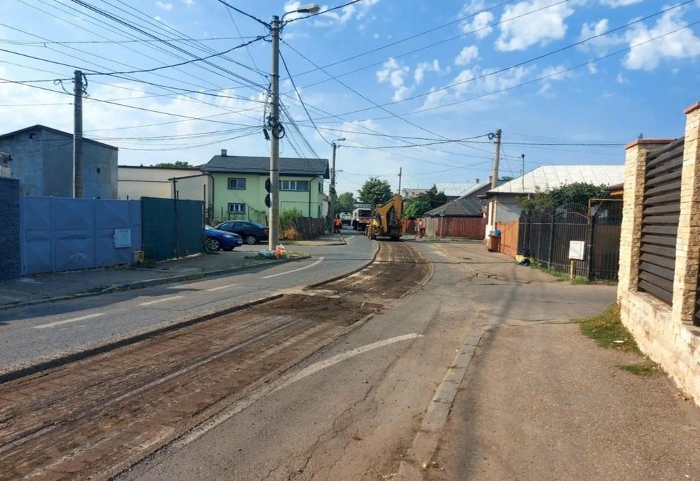 Lucrări pe trei străzi din Ploiești. Se recomandă rute alternative