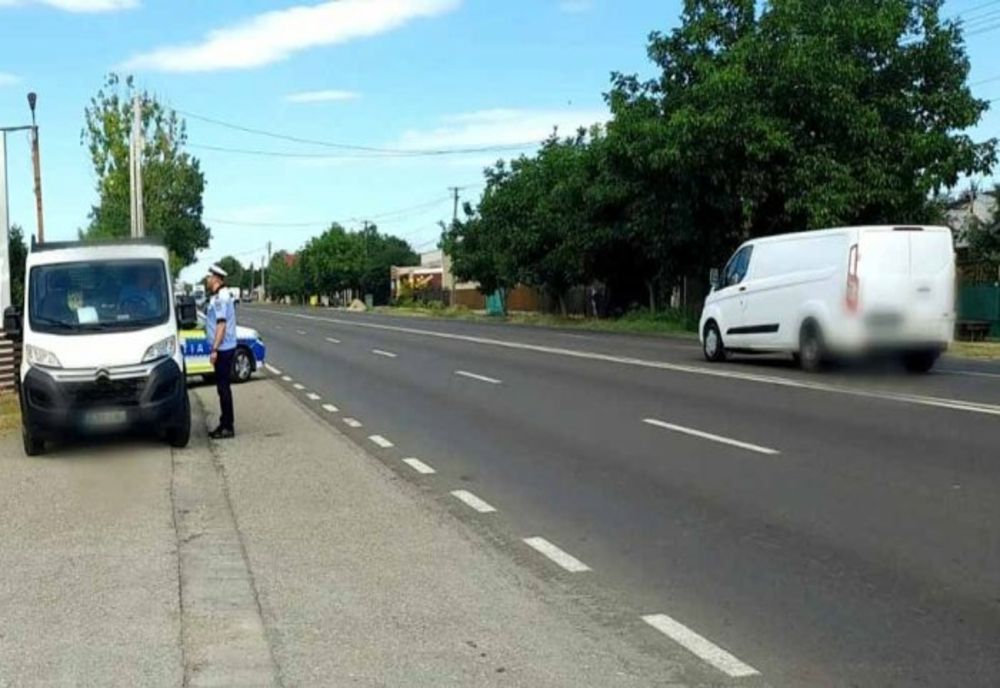 10 permise reținute și 168 sancțiuni aplicate de polițiștii prahoveni