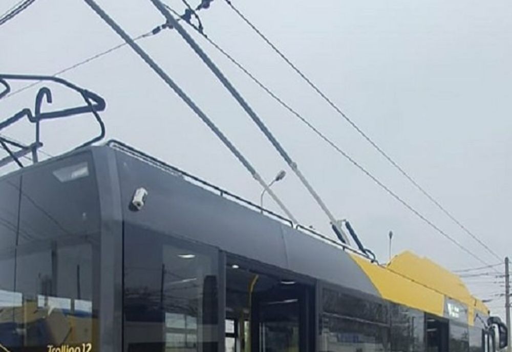 Avarie Electrica. Tramvaie și trolee TCE Ploiești blocate