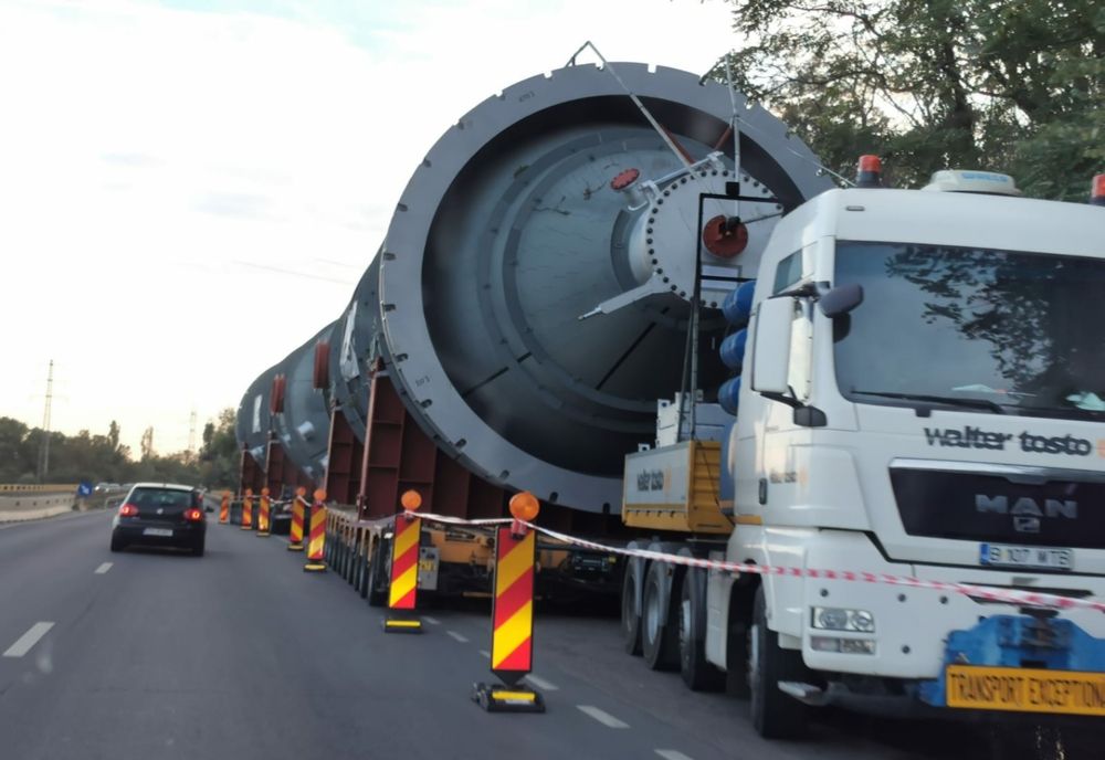 Localități din Prahova, fără curent electric din cauza unui transport agabaritic