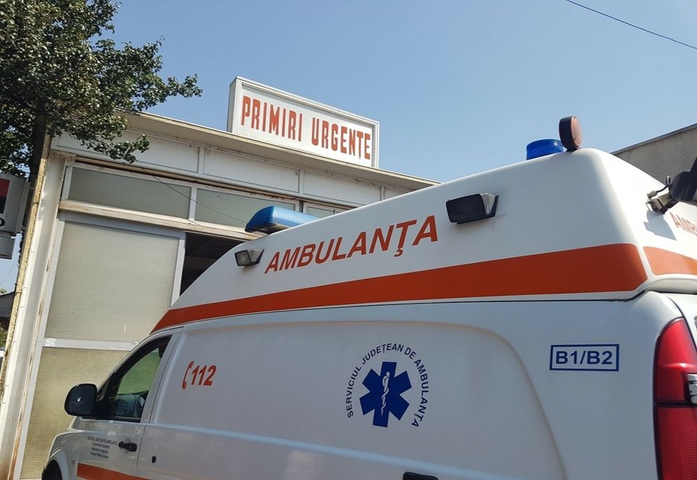 Prahova. Ambulanţă implicată într-un accident rutier