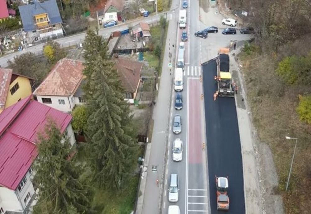 Lucrări pe DN1, la Predeal. Se resistematizează o intersecție în zona pârtiilor de schi