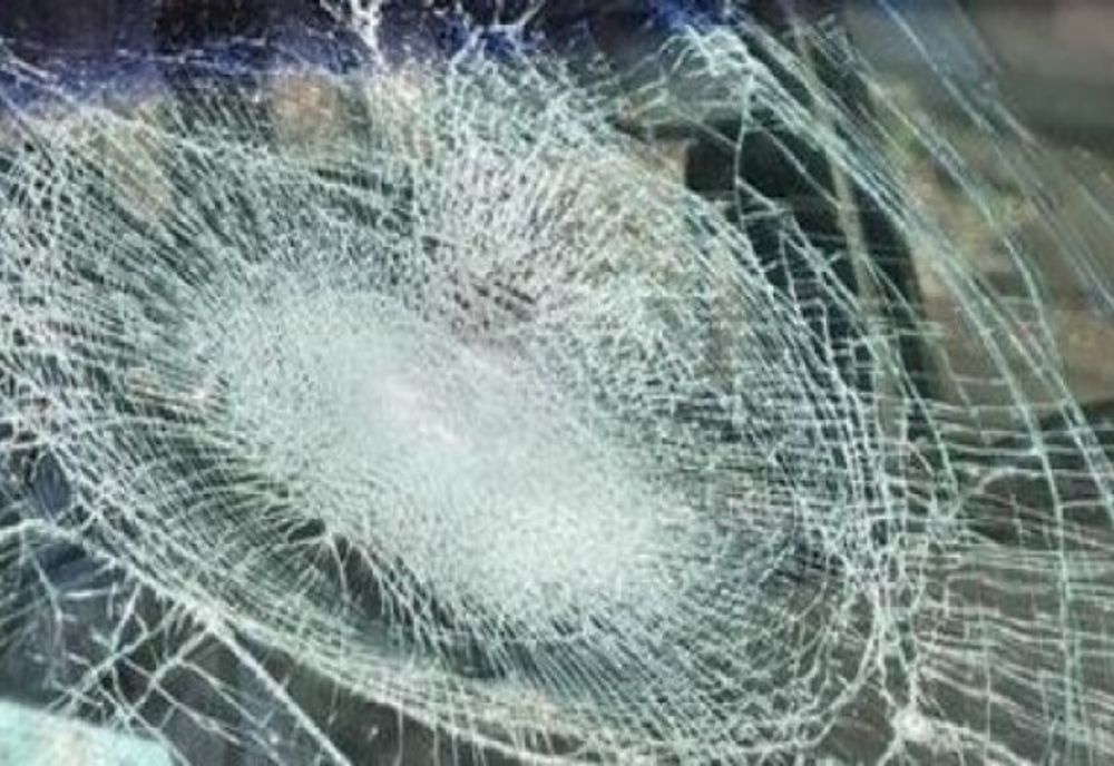 Un prahovean nemulțumit că va fi lăsat fără "cablu", pentru neplata facturii, i-a vandalizat mașina angajatului venit să-l debranșeze