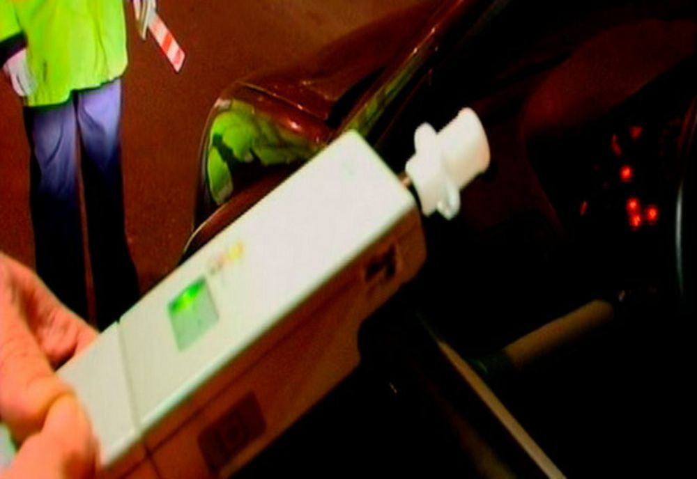 Inconștiență: Șofer cu o alcoolemie de peste 1.7 mg/l oprit în trafic pe DN1, la Sinaia
