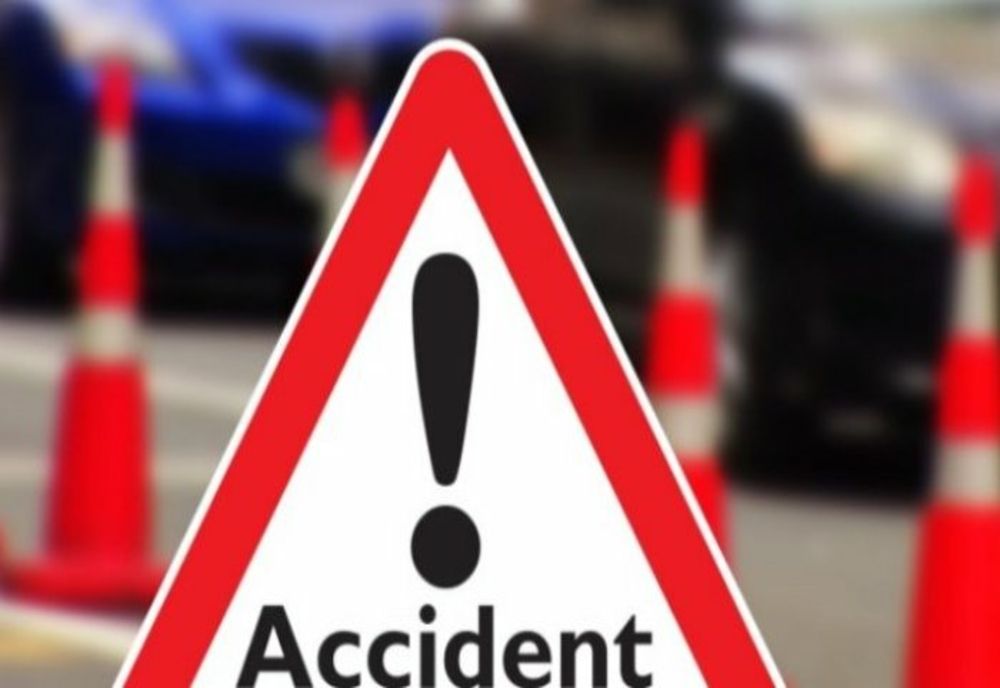 Accident grav cu o autoutilitară și un TIR, în Prahova