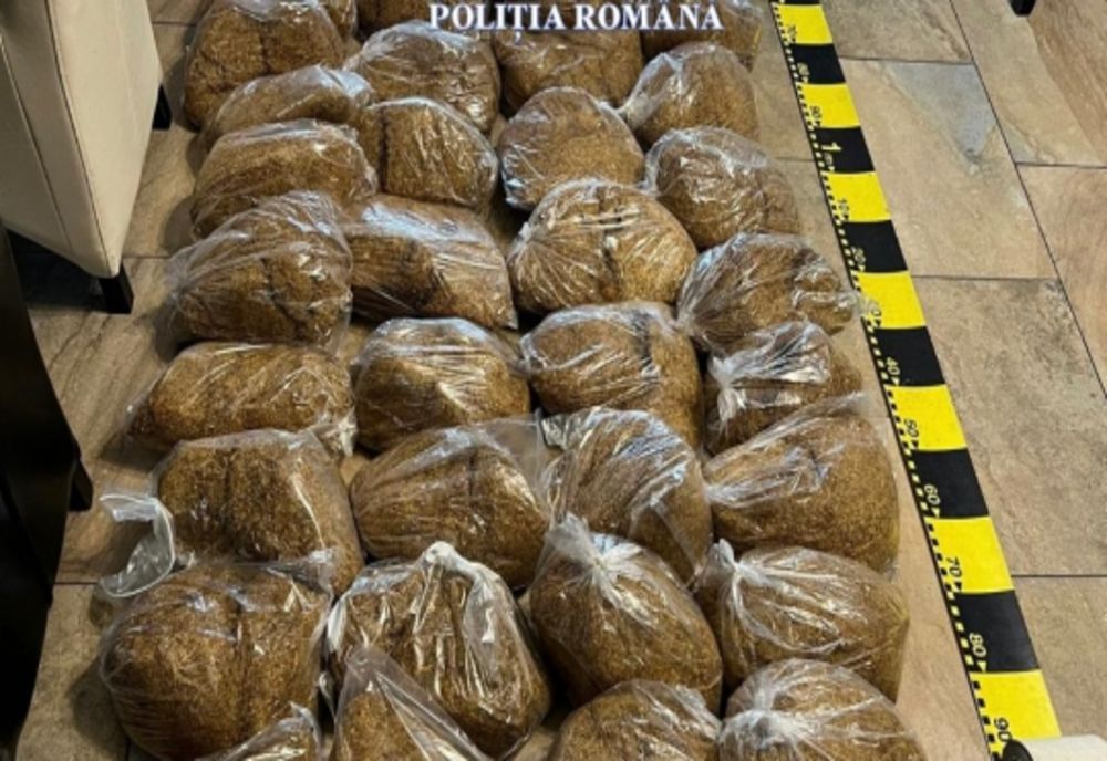 Atenție la ce cumpărați! Peste 7 tone de tutun, prelucrat în condiții insalubre, descoperite de polițiști