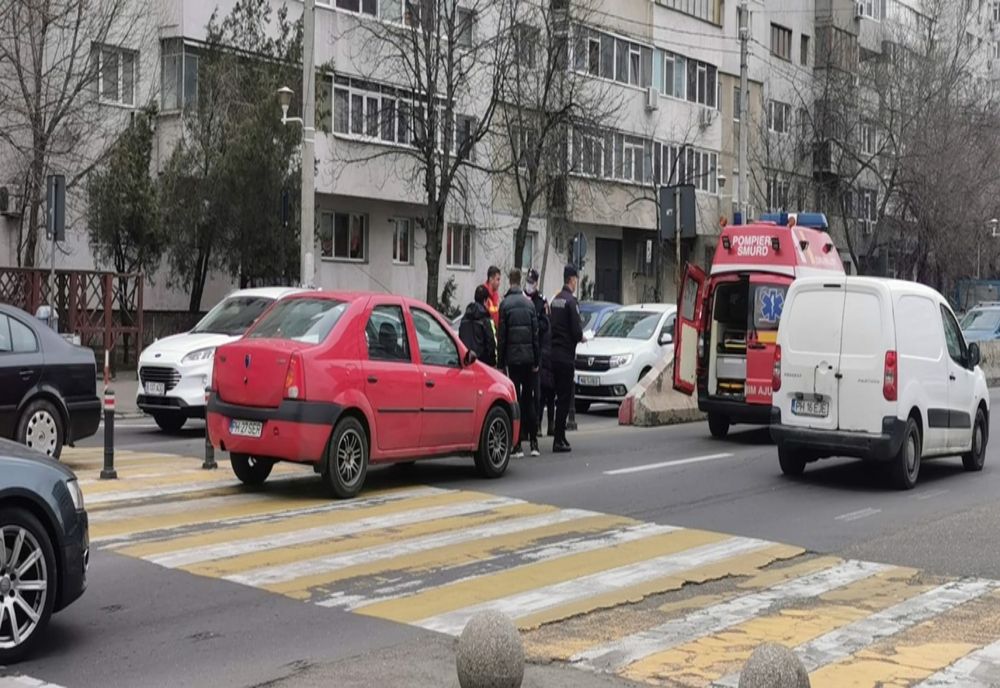 Prahova. Femeie lovită pe trecerea de pietoni în Bariera București. Victima a ajuns la spital