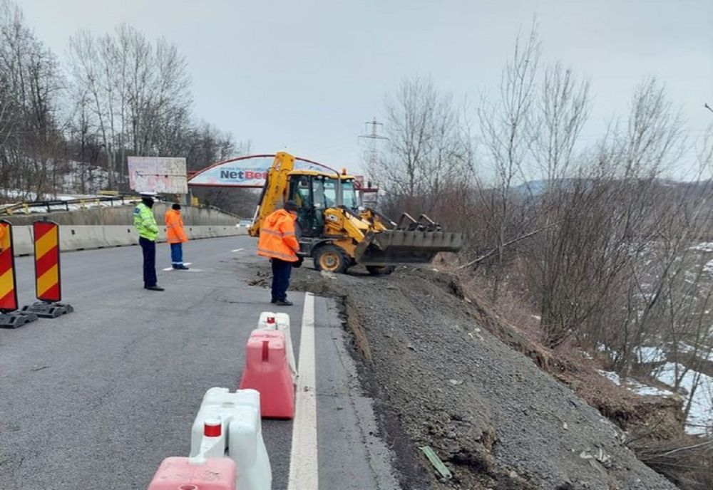 Centrul Infotrafic: Se mențin restricțiile pe DN1, în afara localității Breaza, unde s-au produs alunecări de teren