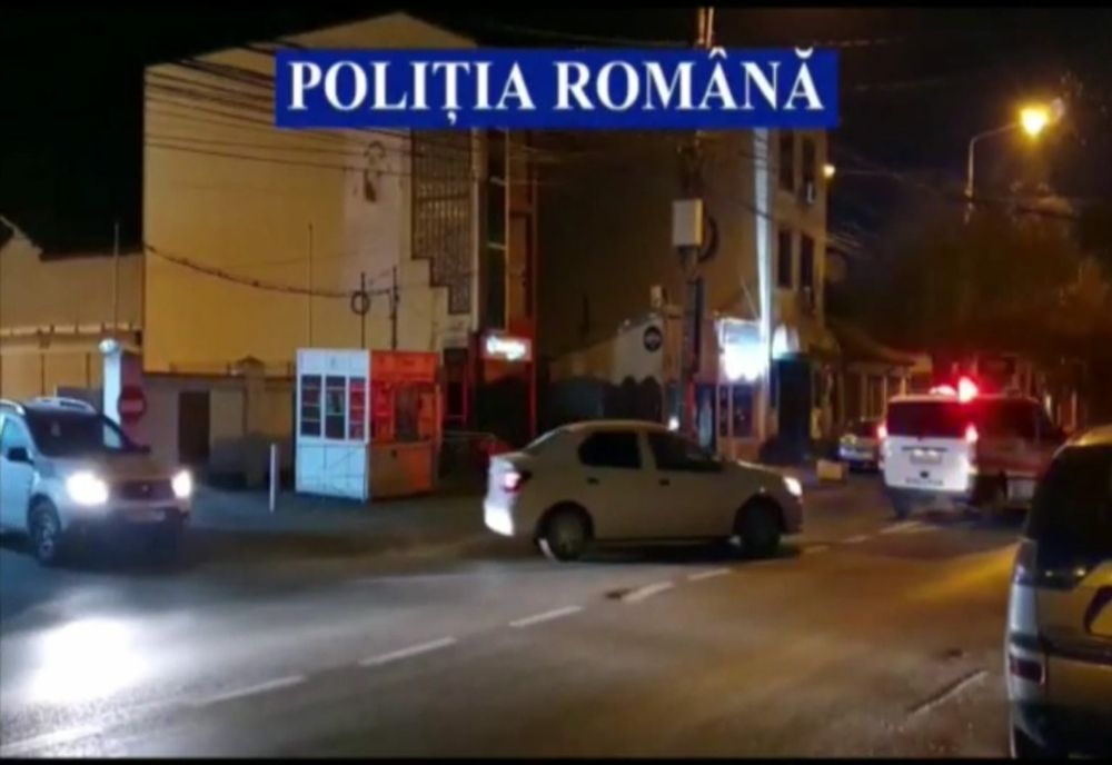 Prahova. Percheziții în Ploiești, după ce un adult a lăsat un copil de 13 ani să conducă prin oraș