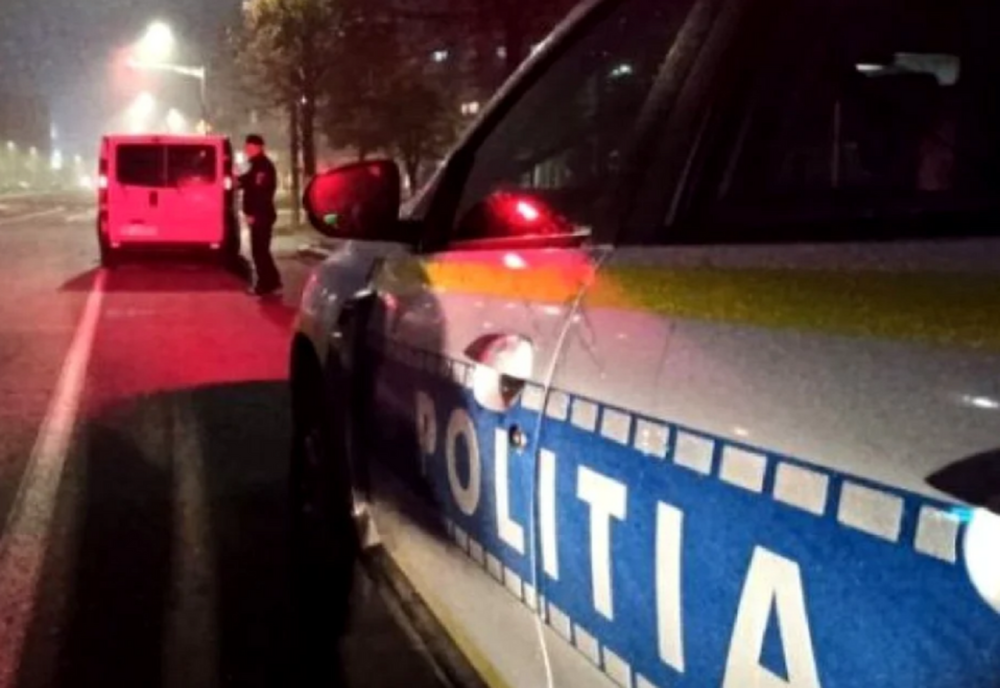 Urmărire, bătaie în trafic şi lovituri de cuţit pe DN 72, după o neînţelegere în trafic. Doi tineri au fost reținuți